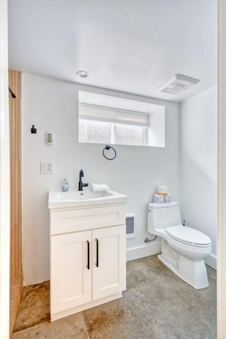 Apartment Collection - Budget-friendly Basement Hideaway - 91 Walkscore *