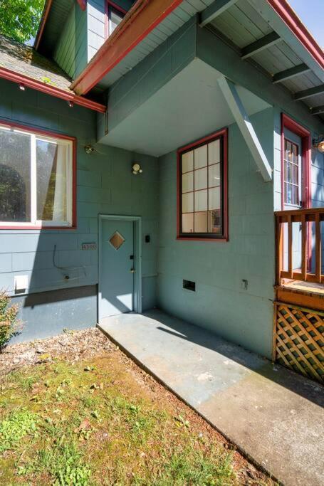 Apartment Collection - Budget-friendly Basement Hideaway - 91 Walkscore